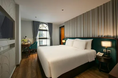 Deluxe Double City View — MAY DE VILLE Lakeside Hotel
