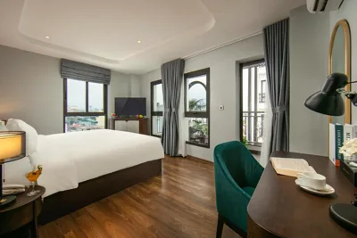 Executive Balcony — MAY DE VILLE Lakeside Hotel