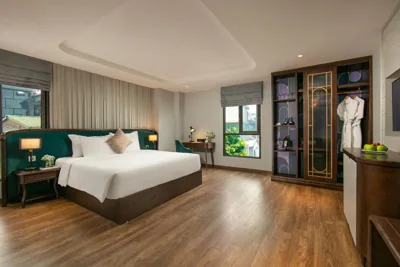 Premier Double City View — MAY DE VILLE Lakeside Hotel
